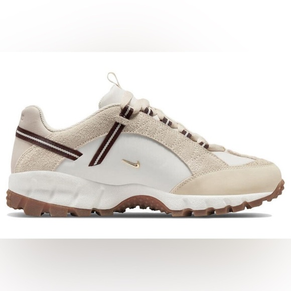 Air Humara x Jacquemus | Light Bone and Gold | NEW!!!🤎👟🤎👟 - Picture 1 of 15